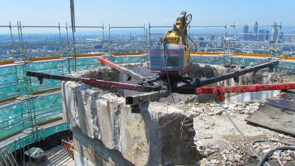 0035-Frankfurt-Henninger-Turm-Ausblick-14befd75 Seit fast 60 Jahren Eckert Industrieabbruch